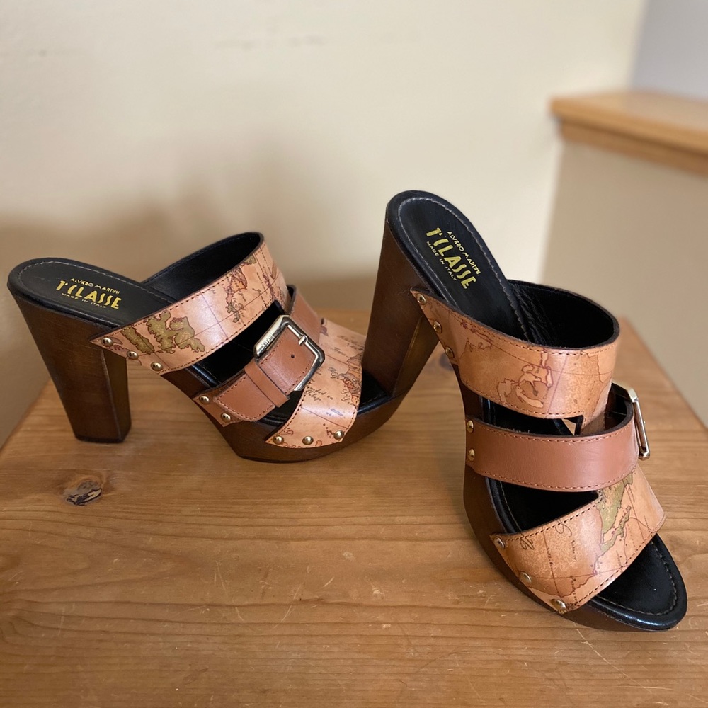 Alviero Martini geo print collection clog heels